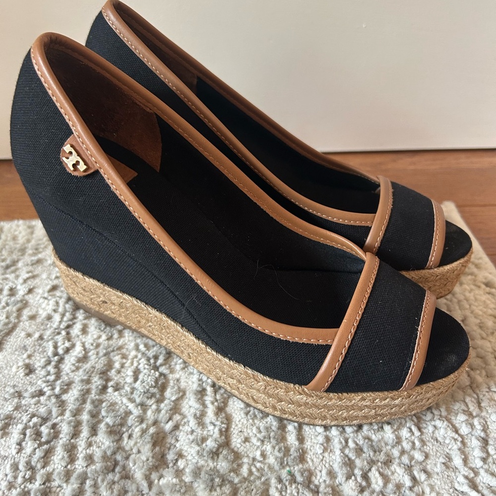 Tory Burch Black Canvas Wedge Espadrilles with Tan Trim - Picture 2 of 7